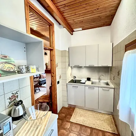 Casa Degli Albicocchi - Near Venice - Whole House With Garden And Free Prkg