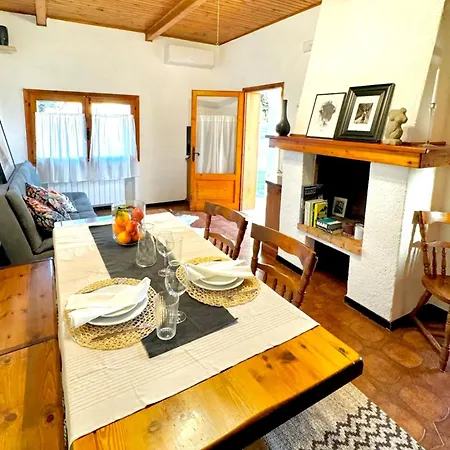 Casa Degli Albicocchi - Near Venice - Whole House With Garden And Free Prkg Holiday home