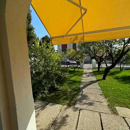 Casa Degli Albicocchi - Near Venice - Whole House With Garden And Free Prkg